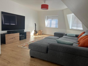 LE DONJON Appartement 120 m2 5mn Centre Ville Au Calme